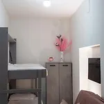 Tiluri Apartmán Neapol