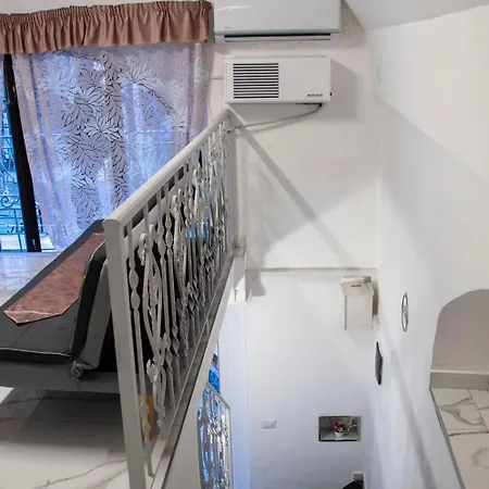 Tiluri Apartmán Neapol
